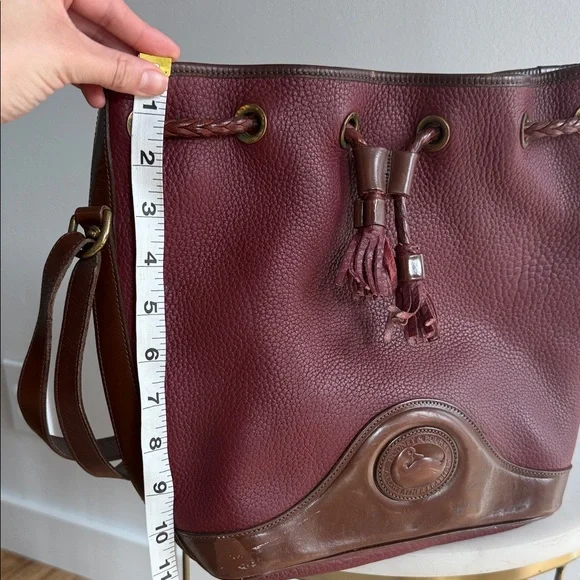Dooney & Bourke Elegant Burgundy Leather Bucket Bag - Picture 10 of 11